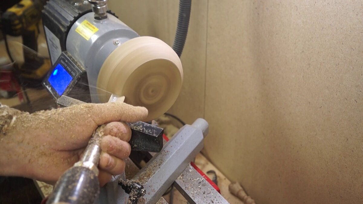 Вытачивание внешней формы. Фото автора