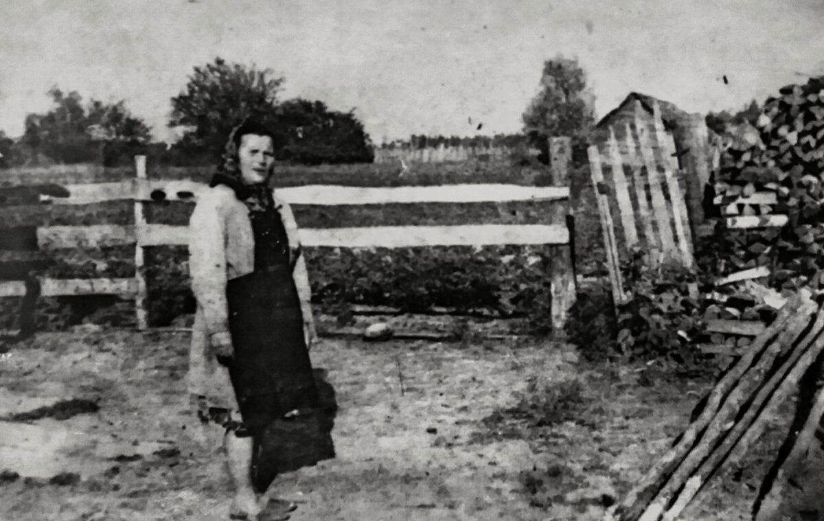 Любимый передник моей матери из начала 70-ых. Фото из личного архива автора.