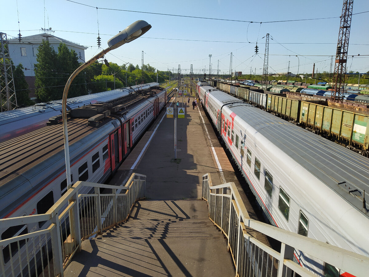 Утро. Станция Ожерелье. Красивое название. 