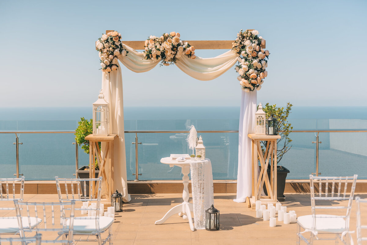 Свадьба на берегу моря