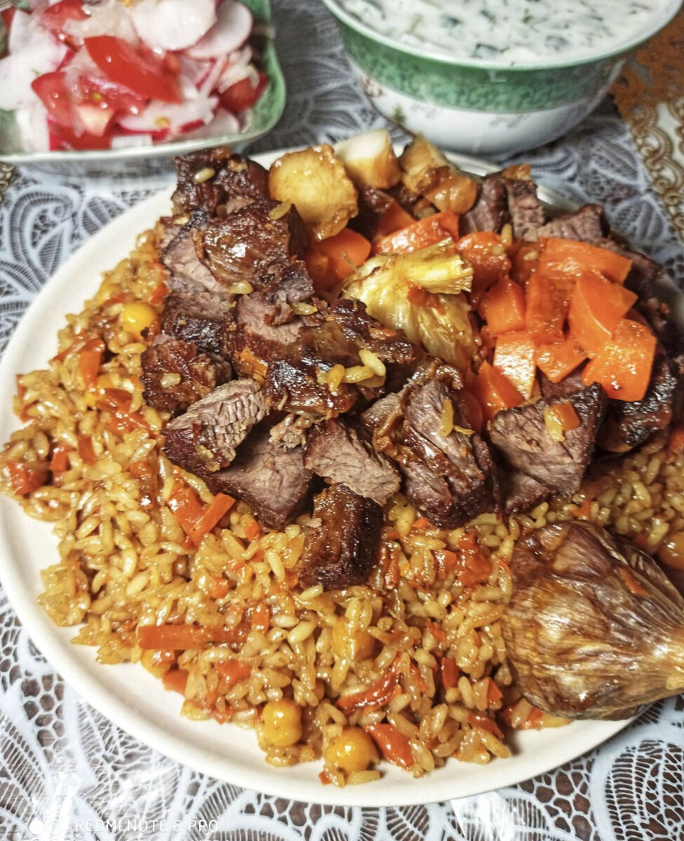 Плов в казане на костре: рецепт по-таджикски с бараниной - Рецепты, продукты, еда | Сегодня