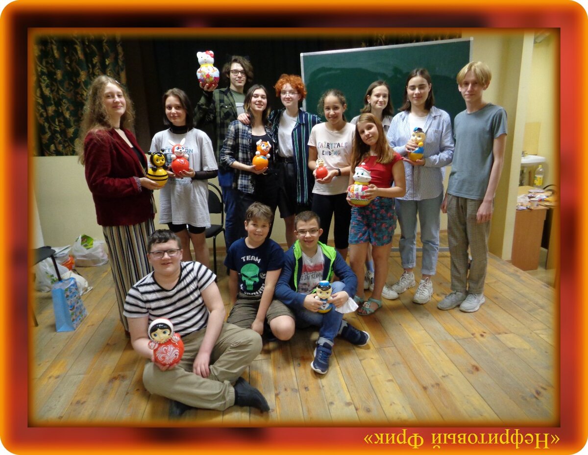 Фото из Архива автора. Обработка автора, "Маленькая армия нефритовых Неваляшек..."