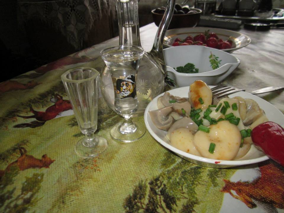 Лафитники. Останки былой роскоши... Таких больше нет, искать надо. Маленький памятник высокой алкогольной культуры русского народа.