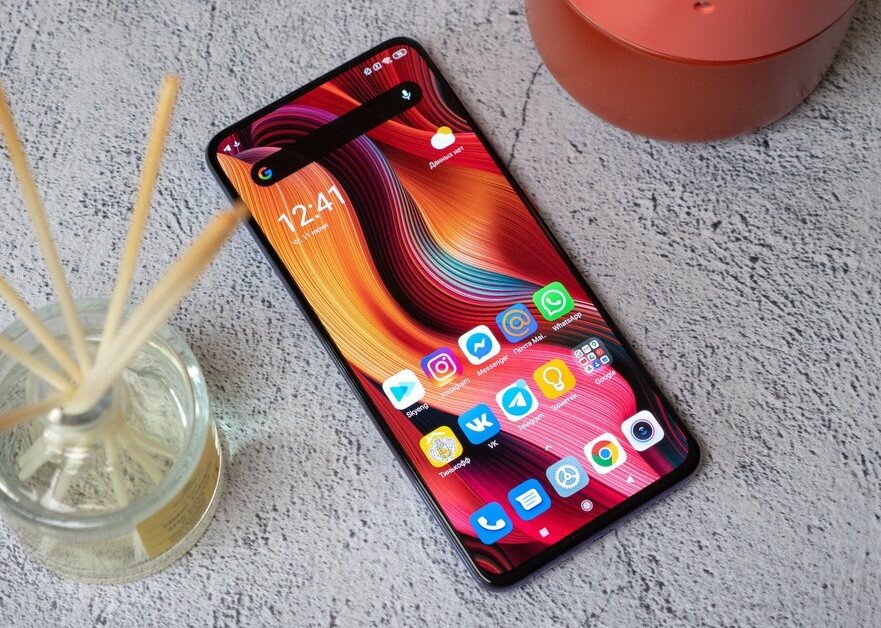 Это не Poco F4