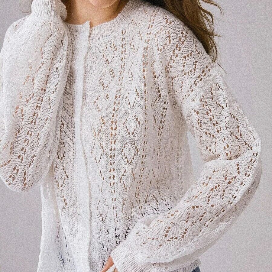 Кофточка с ромбами и ажурными дорожками