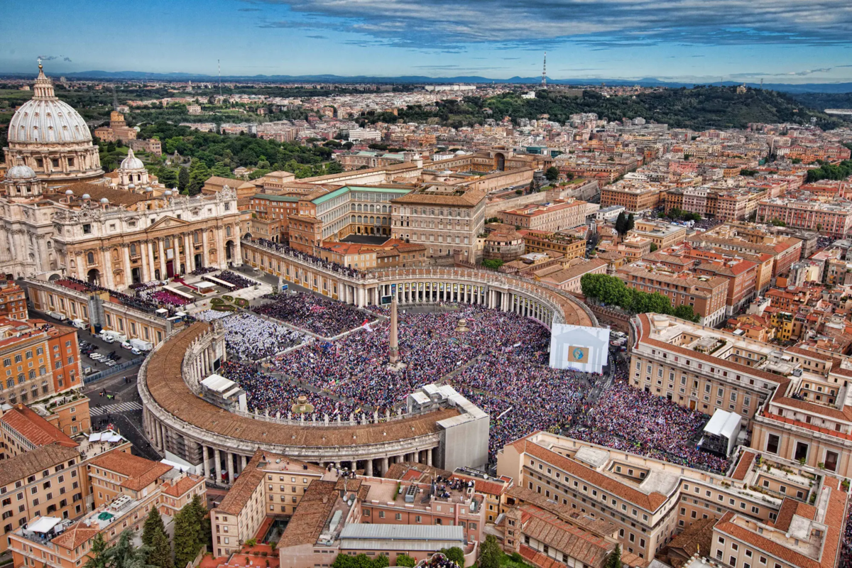 Площадь Святого Петра в Риме. Площадь собора Святого Петра. Рим и Ватикан. Город страна внутри страны