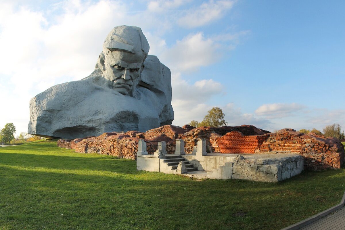 Фото мемориала брестской крепости