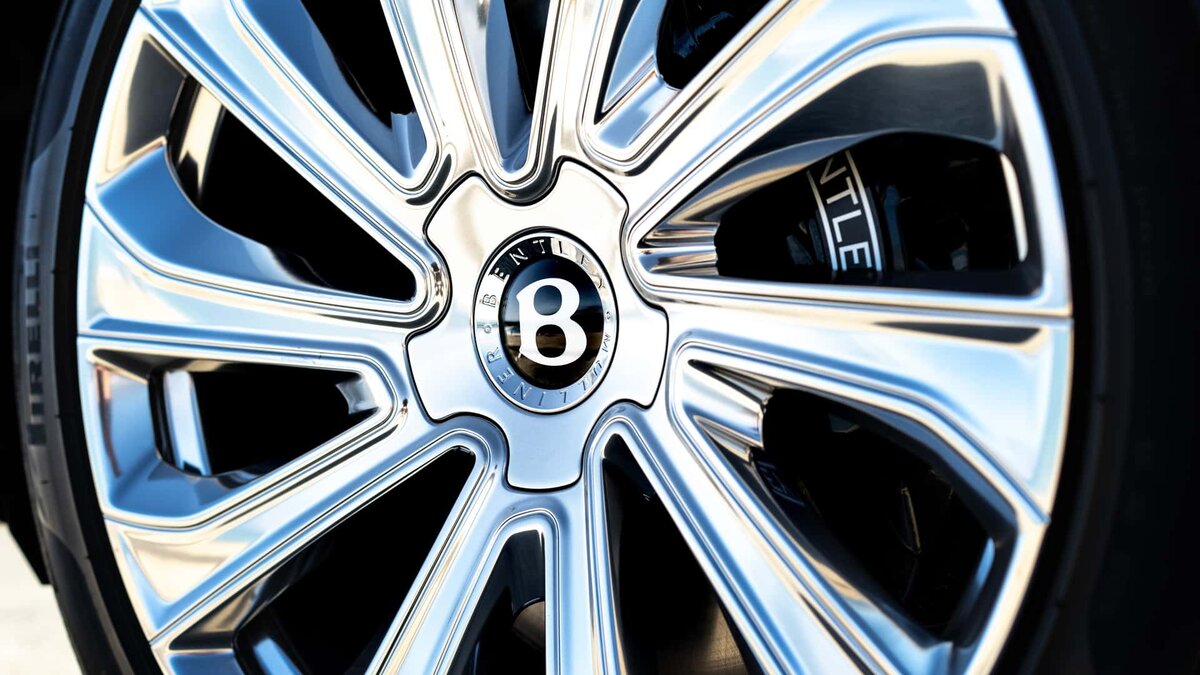 Bentley Bentayga EWB Mulliner