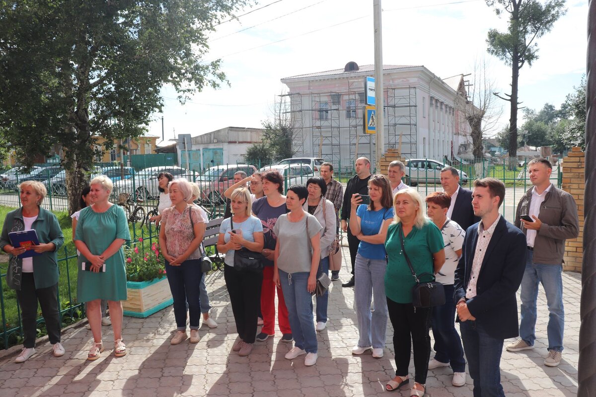 Гости района прибыли в Кабанскую школу.