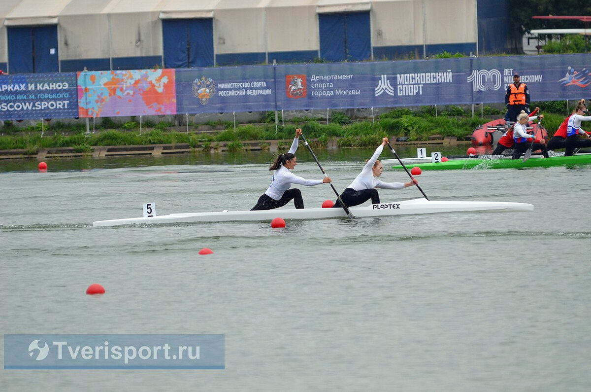 Спортивное орудие гребцов