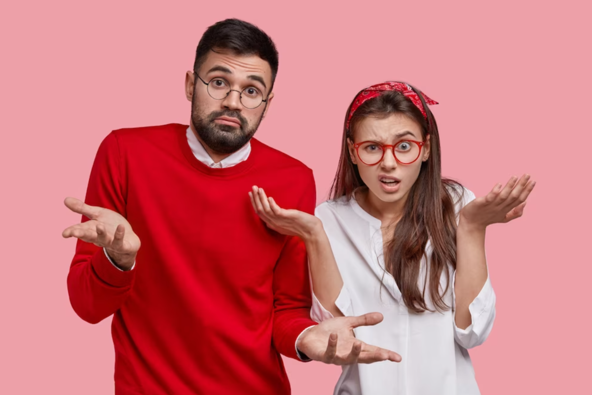 https://ru.freepik.com/free-photo/two-hesitant-unshaven-man-and-dissatisfied-woman-shrug-shoulders-feel-unsure-have-doubt-while-make-decision_11430001.htm#query=ignorar&position=14&from_view=search&track=ais