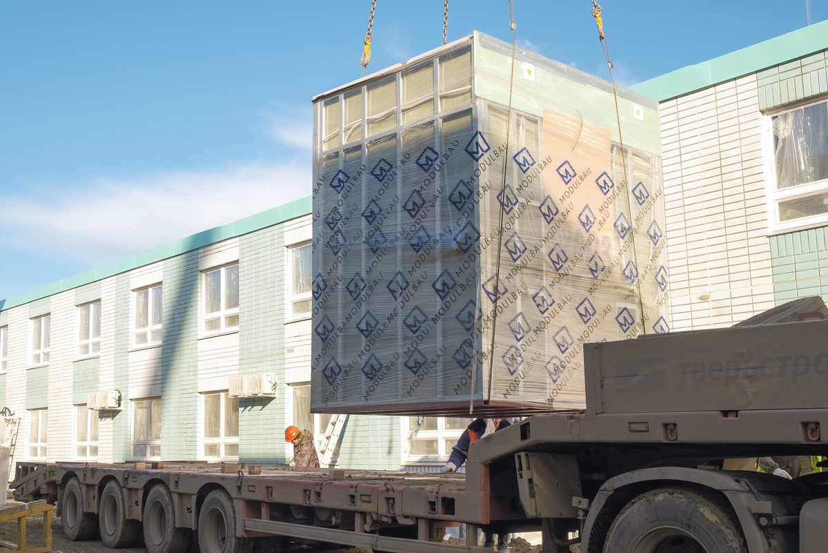 Монтаж сантехнического модуля для инфекционной больницы в Воронежском