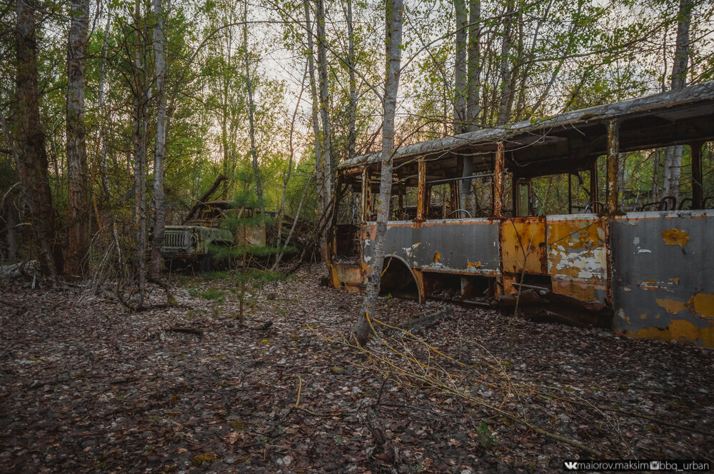 Пмк 169. ПМК 169 Припять. Автовокзал Припять. ПМК 35 Припять. Заброшенные машины в Припяти