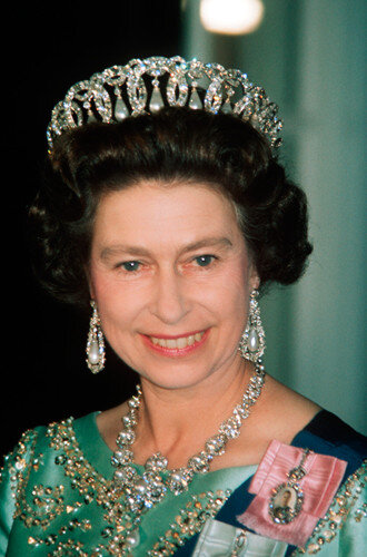 Елизавета Вторая на приеме в Владимирской тиаре
