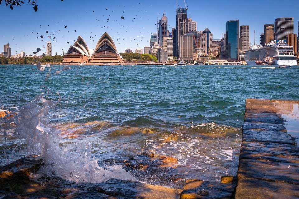  https://cdn.pixabay.com/photo/2019/11/14/20/51/sydney-4627096_960_720.jpg