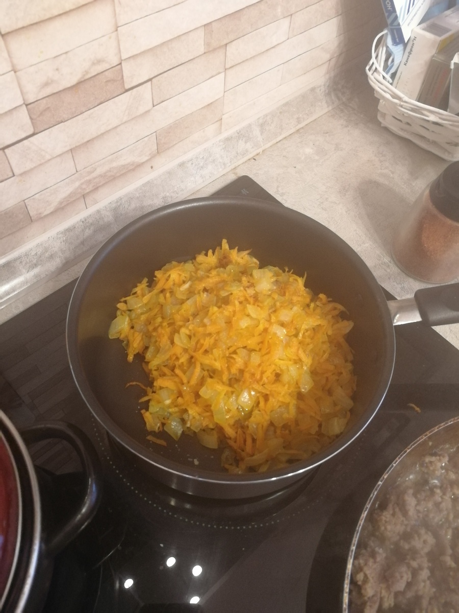 До золотистого цвета