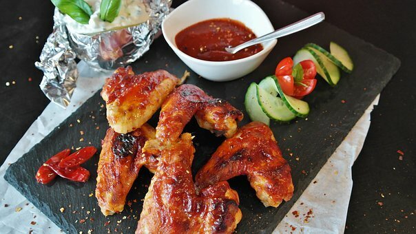 Как быстро и вкусно приготовить куриные крылышки?