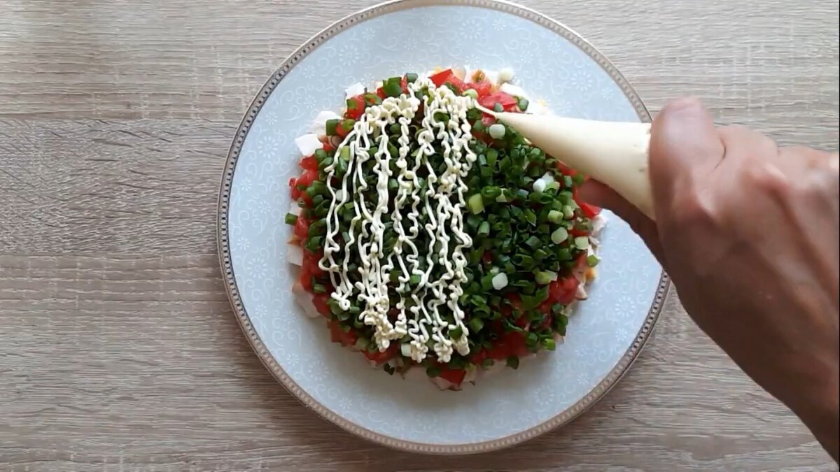 Салат с курицей и помидорами, рецепта приготовления с фото пошагово на фотодетки.рф