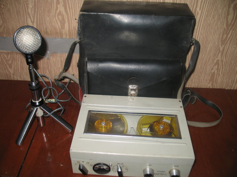  Портативный репортерский диктофон Репортер-5, ВНР, 1965 год