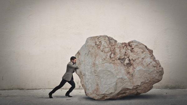 Как-то без бодрости он толкает...надо оштрафовать