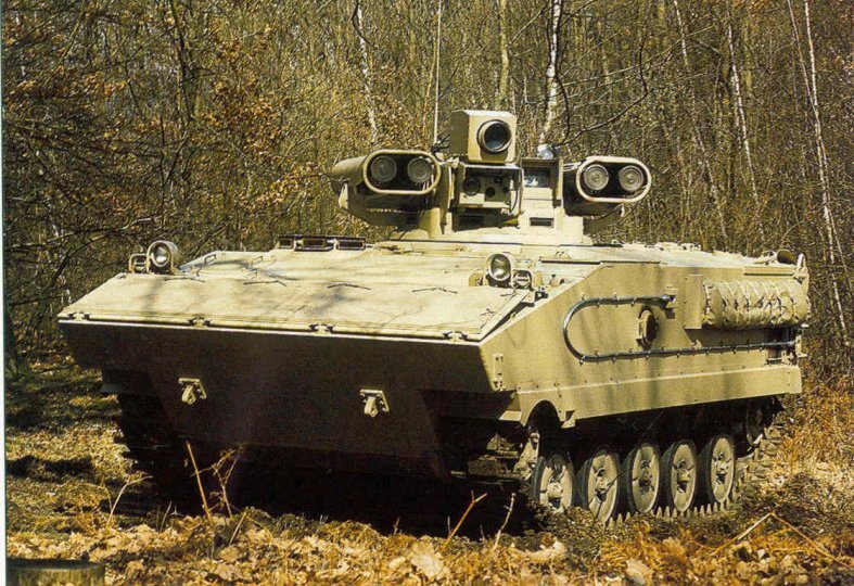 Бмп 10. БМП AMX-10p. Французская БМП АМХ-10р. БМП АМХ-10. AMX-10p бронетранспортёр.