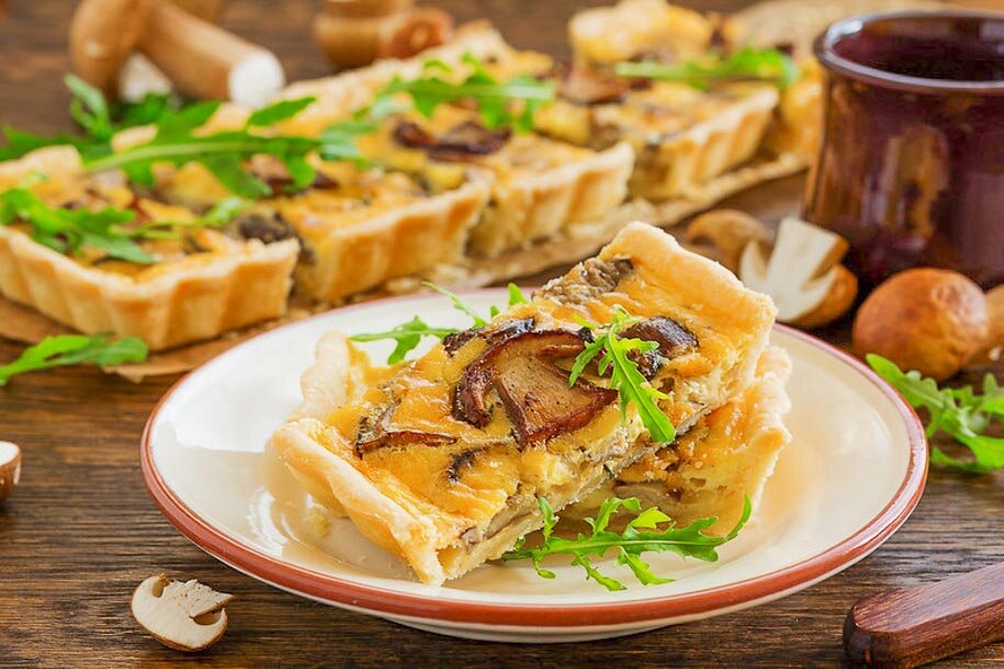 Киш с белыми грибами