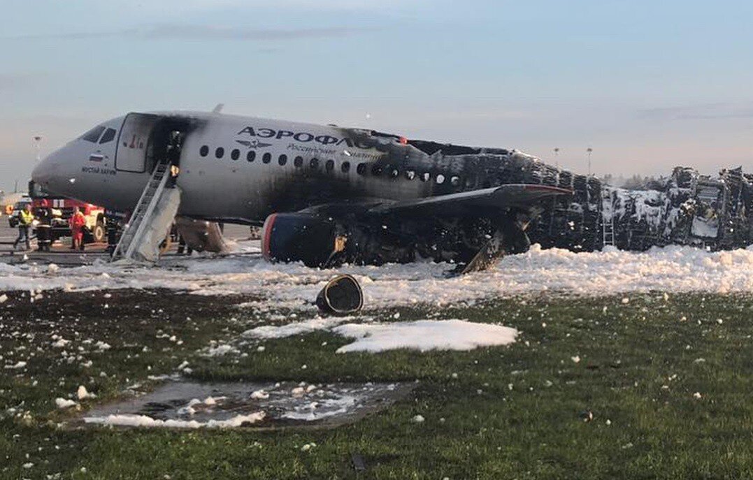 Катастрофа ssj 100 в шереметьево фото