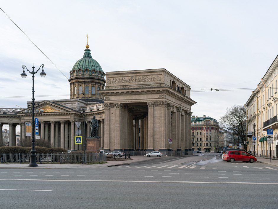 Опустевший Петербург 