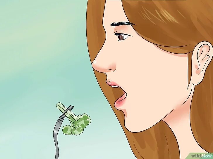 1Ешьте осознанно. Во время еды не отвлекайтесь ни на что другое. Исследования показали, что те, кто отвлекается во время еды, позднее насыщаются и из-за этого съедают больше, чем те, кто ест внимательно и осознанно.[2] Люди с нормальным весом сполна наслаждаются пищей и не отвлекаются во время еды на посторонние вещи. Это одна из полезных привычек худых людей.[3]