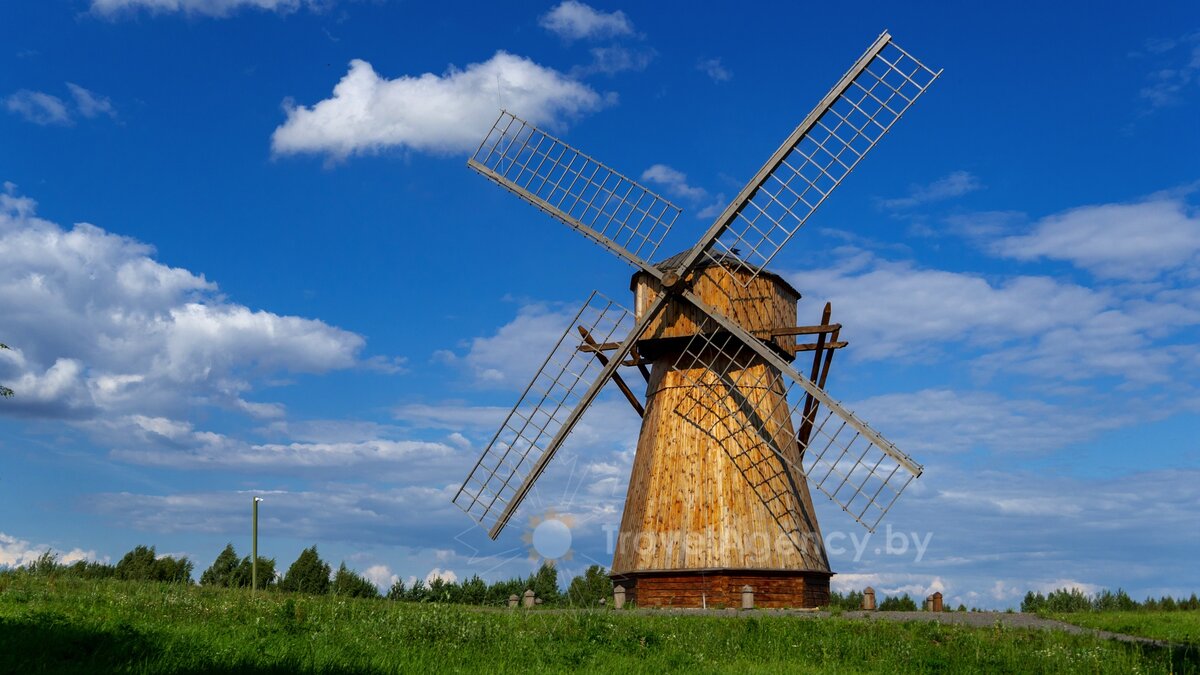 Мельница на территории музея