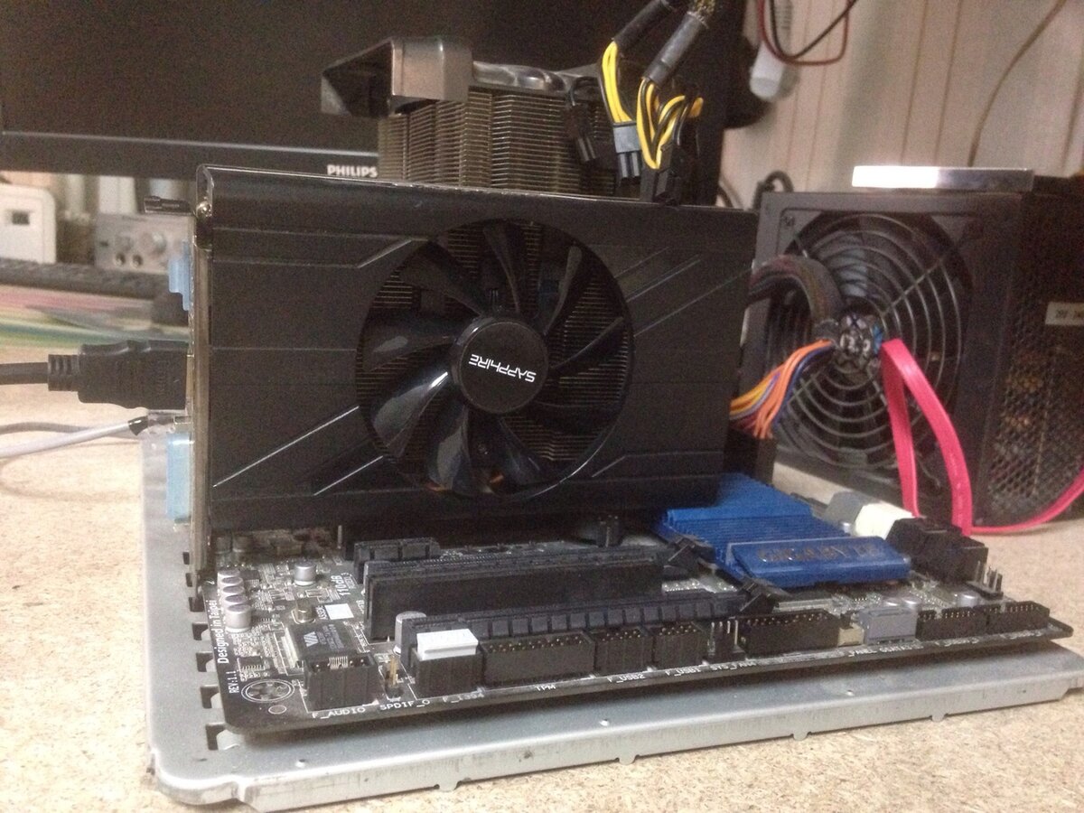Видеокарта после майнинга стоит. RX 570 Sapphire Mining. RX 570 Mini. RX 570 майнинг. ASUS rx570 Mining охлаждение