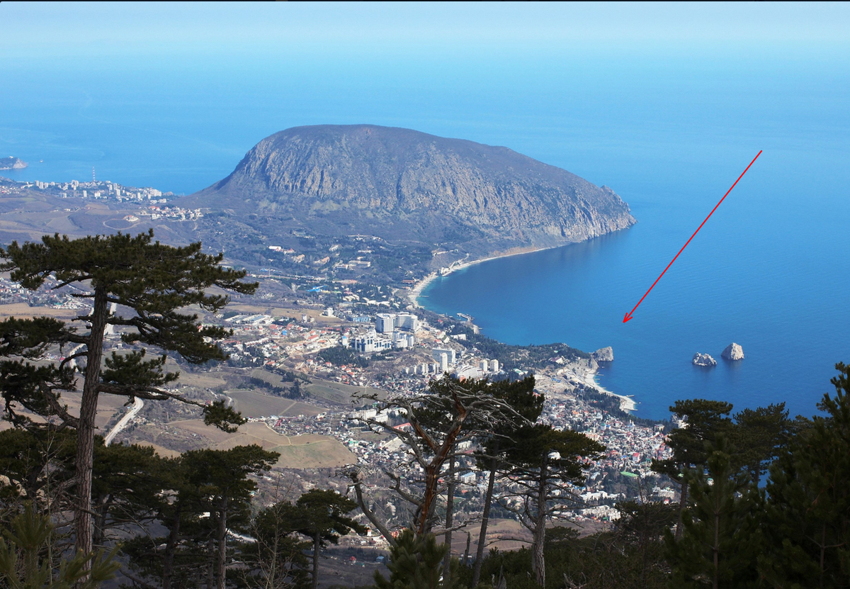 Вид на Аю-Даг(Медведь гора), Адалары и Шаляпинскую скалу