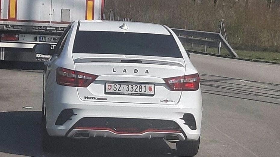Lada Vesta Sport на швейцарских номерах в Швейцарии! Фото взято с портала mag.auto.ru