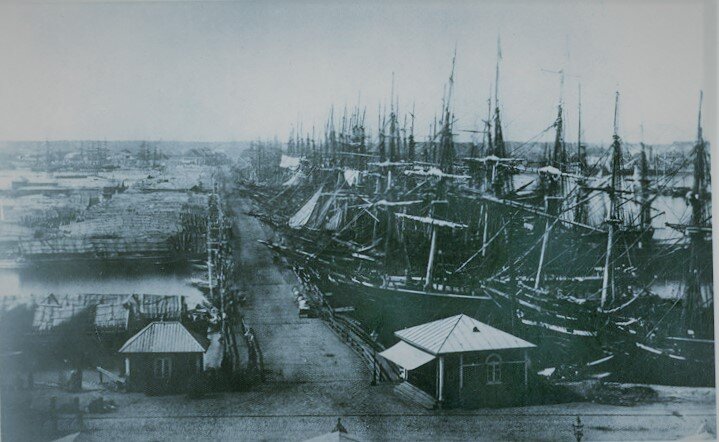 Рижский наплавной мост. Фотография 1960 года. LNB