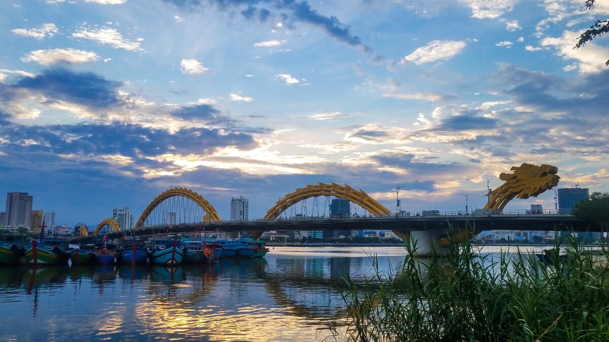 Мост Дракона - одна из главных достопримечательностей Дананга.