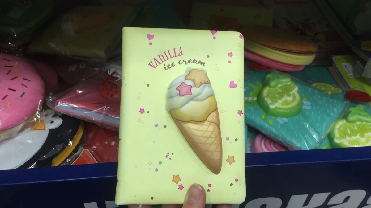 Новинки в Fix Price. Ароматизированные блокноты со сквишами (Бережливая мамочка)