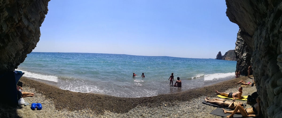 Фото сделано в первые дни после переезда в Севастополь )