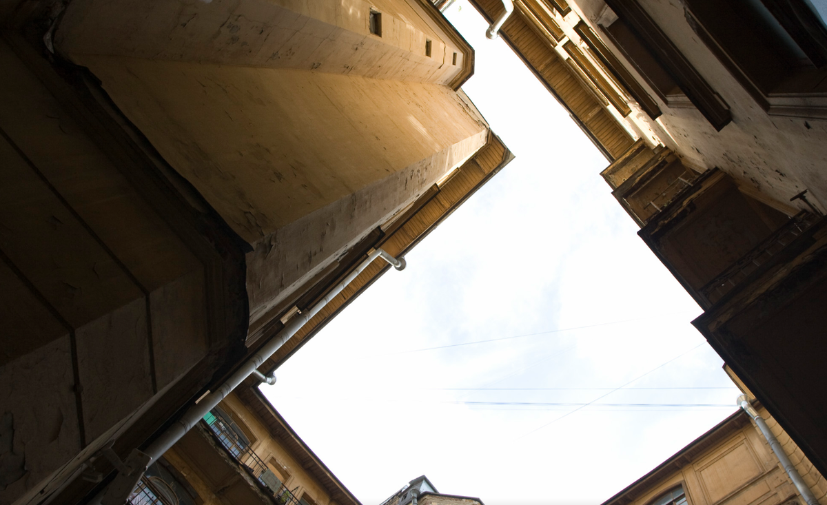 Двор на Кирочной