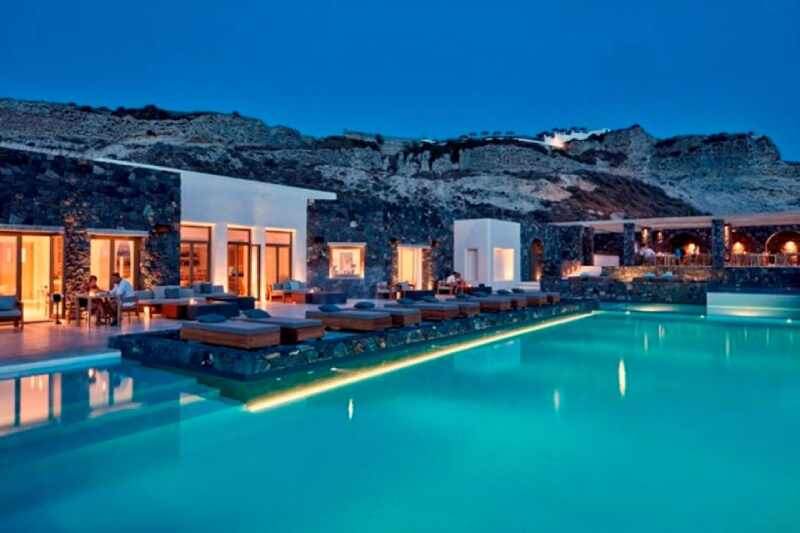 НазадВпередCANAVES OIA EPITOME
Главный бассейн
