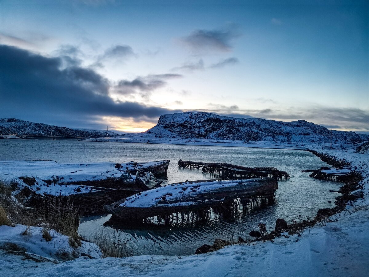 Кладбище рыболовецких судов в Териберке 