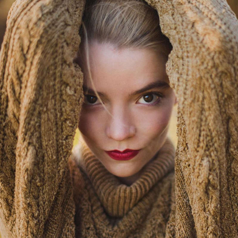 © Предоставлено: Elle Girl фото: @anyataylorjoy