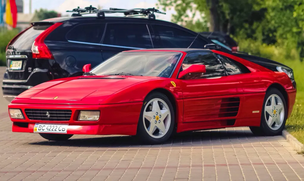 Ferrari 348ts – разгон до 100 км/ч за 5,6 секунды