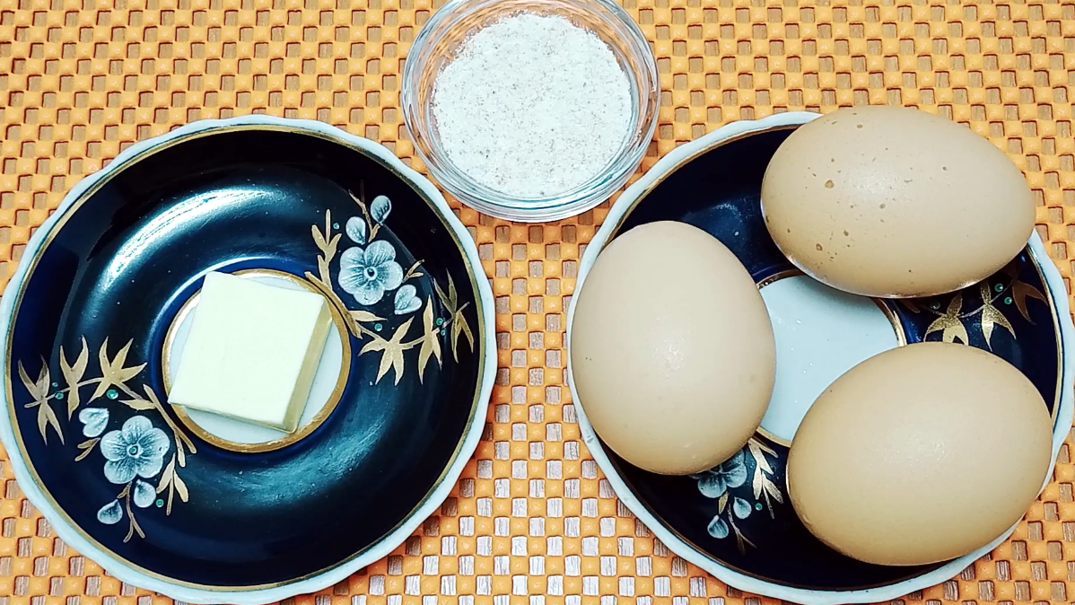 ПЫШНЫЙ ОМЛЕТ без молока на сковороде - ВКУСНЫЙ ЗАВТРАК всего за 5 минут