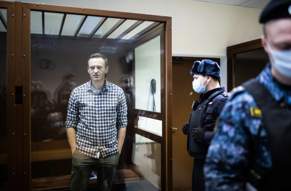 Навальный сейчас 2022. Навальный в суде 2022. Навальный в колонии. Новости сегодня навальный читать