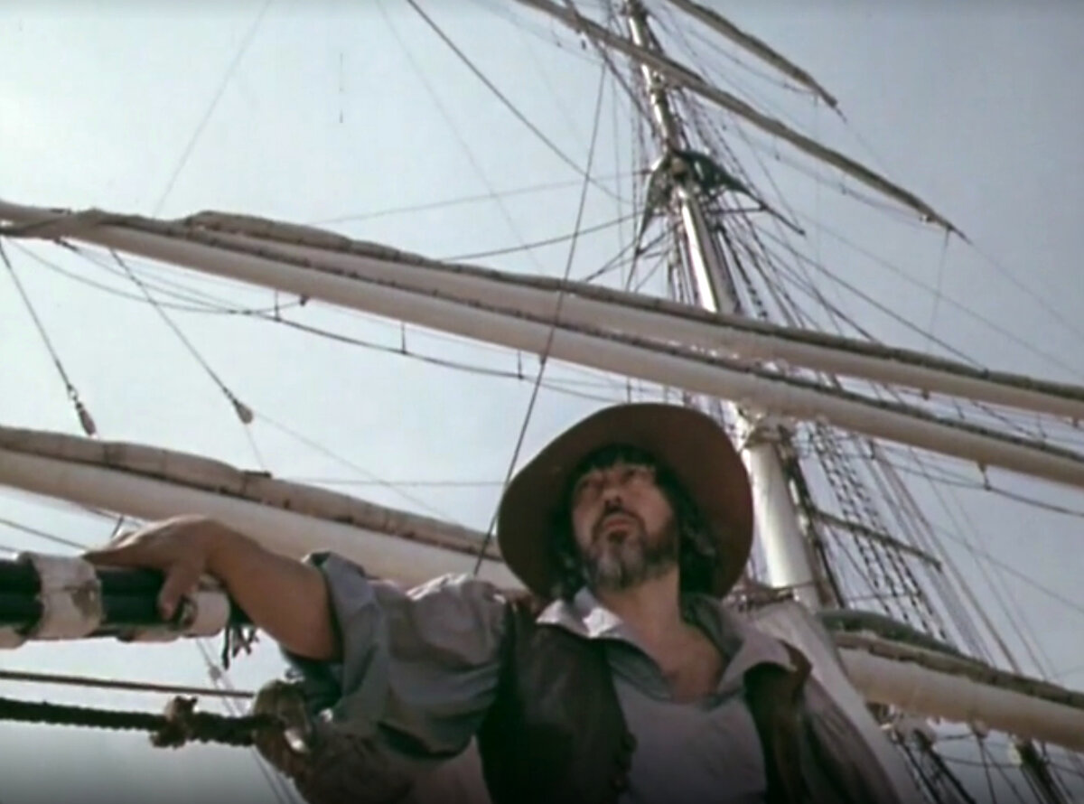 Георгий Юнгвальд-Хилькевич в роли хозяина шхуны. Кадр из кинофильма "Д’Артаньян и три мушкетера", 1978 г., режиссер Георгий Юнгвальд-Хилькевич, сценарист Марк Розовский, композитор Максим Дунаевский (скриншот)