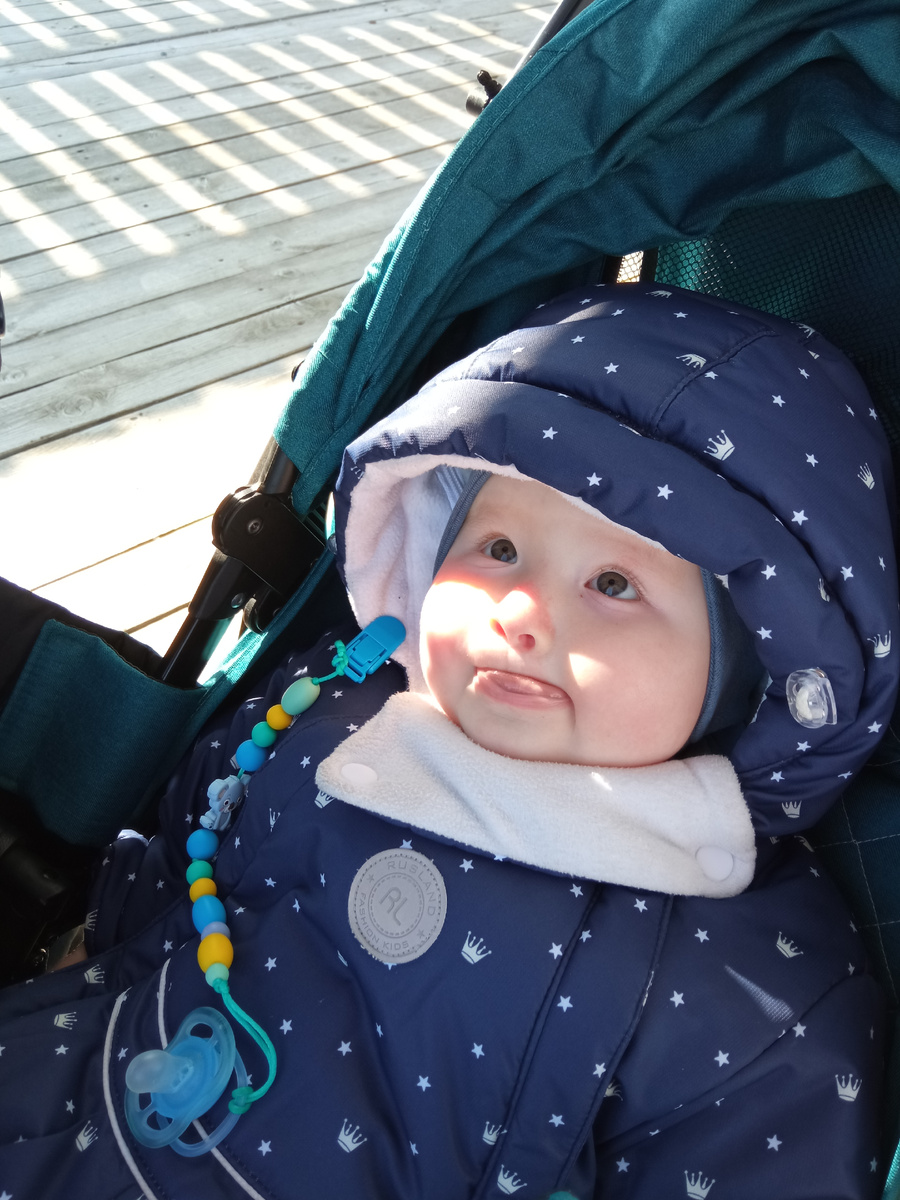 выжидательно смотрим на папу и жаждим действия