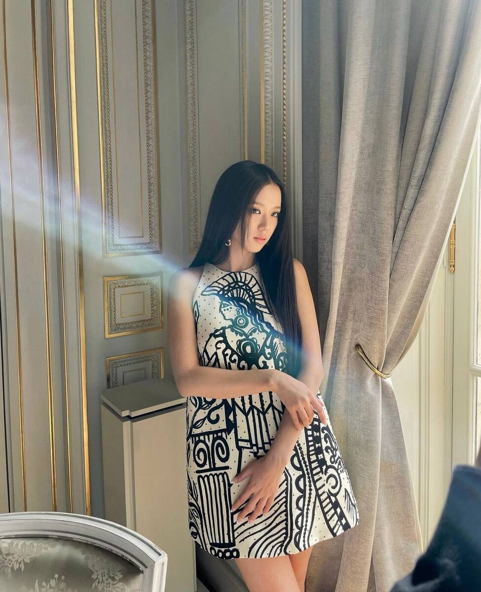 Jisoo на презентации от Dior Beauty 