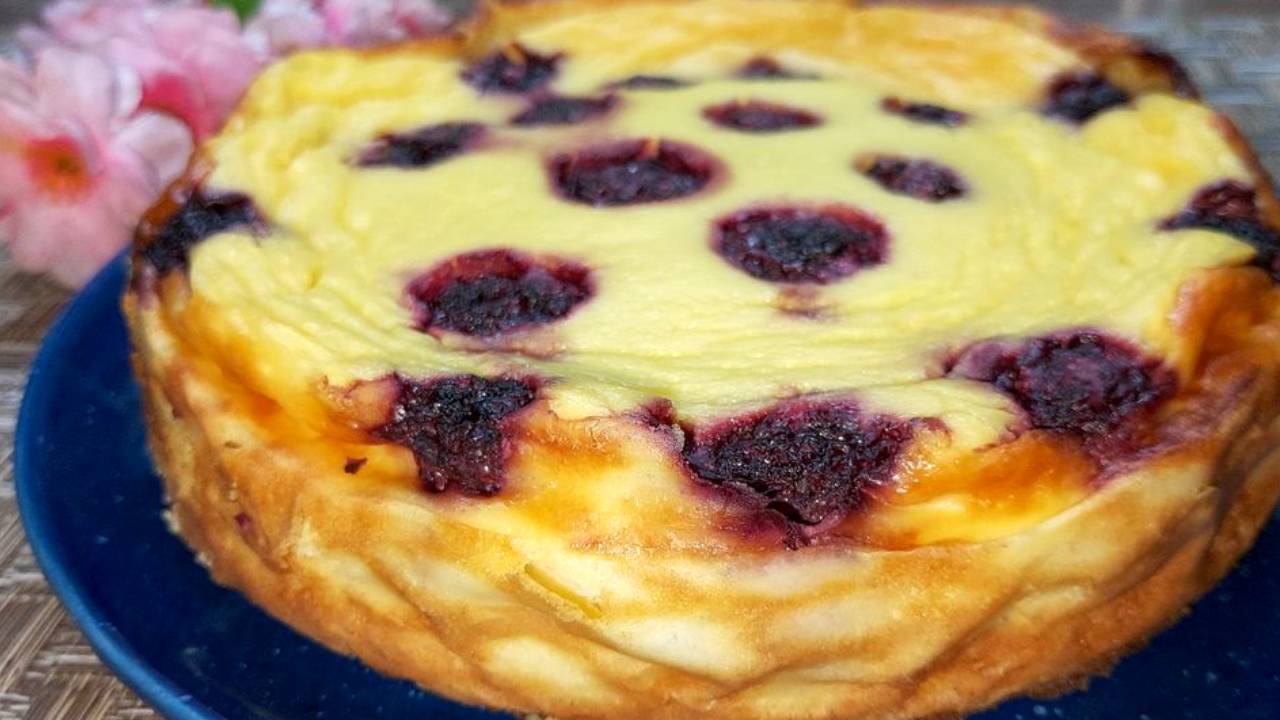 Из творога и йогурта готовлю вкусный десерт к чаю. Без муки и масла.  Творожный пирог. Делюсь рецептом