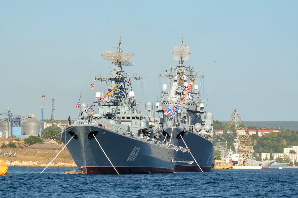 адмирал эссен фрегат 2022. севастополь парад кораблей 2021. гс вмс корабли. состав флота рф 2021. сторожевые корабли проекта 11540.