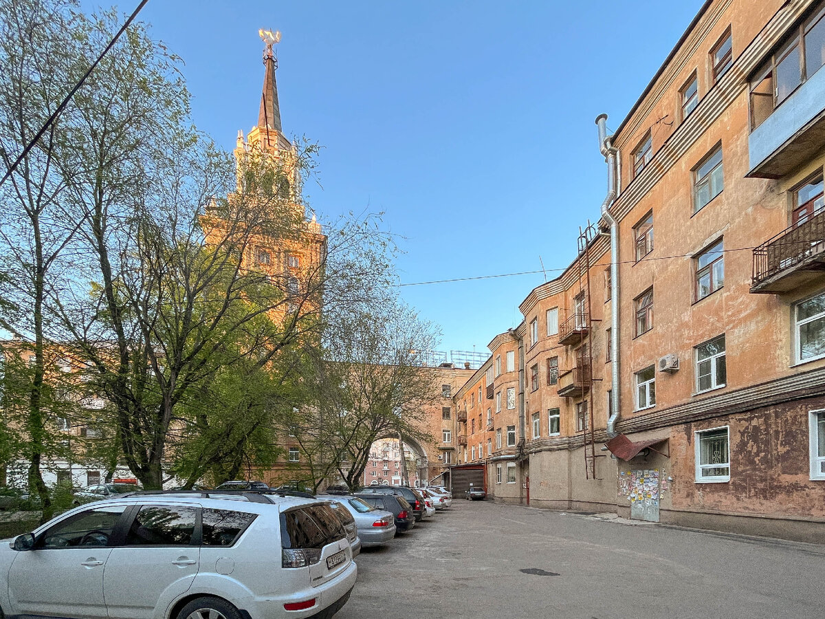 Двор дома Кольцовская улица, 82